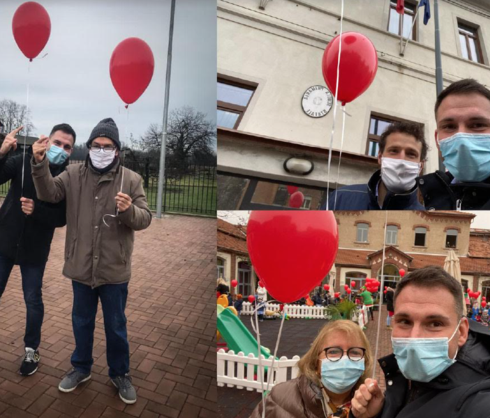Le letterine di Babbo Natale volano appese ai palloncini FOTO