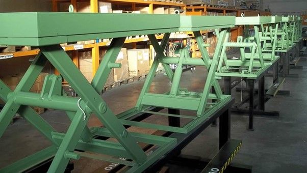 Piattaforme elevatrici a pantografo: soluzioni performanti, sicure e affidabili