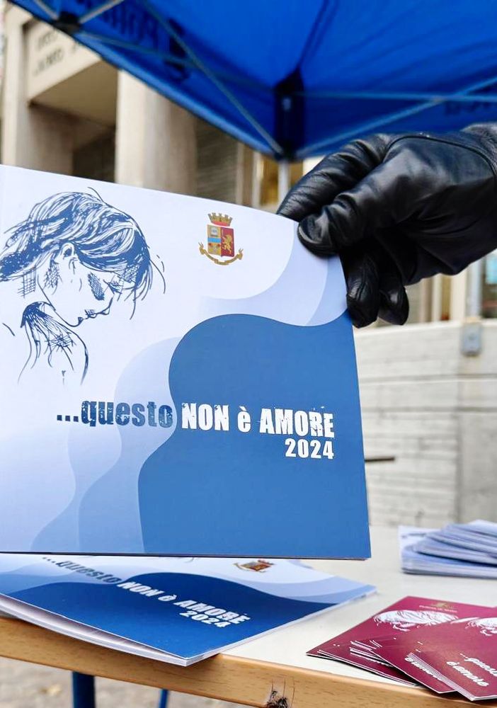 polizia no alla violenza contro le donne