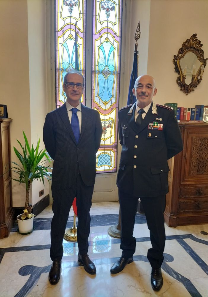 Il Prefetto di Vercelli Lucio Parente con il Colonnello Pier Enrico Burri.
