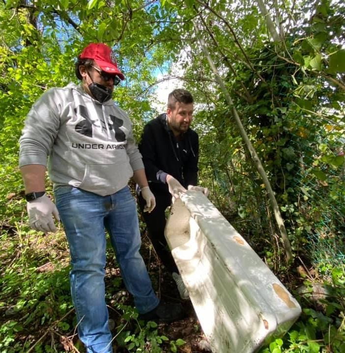 Borgosesia: Raccolti 500 Kg di rifiuti da un piccolo esercito di volontari FOTO