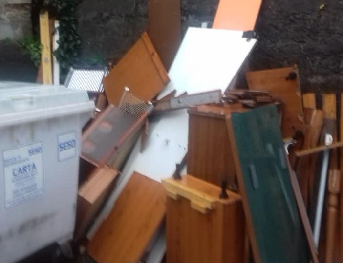 Borgosesia: i rifiuti abbandonati gli costano 200 euro di multa