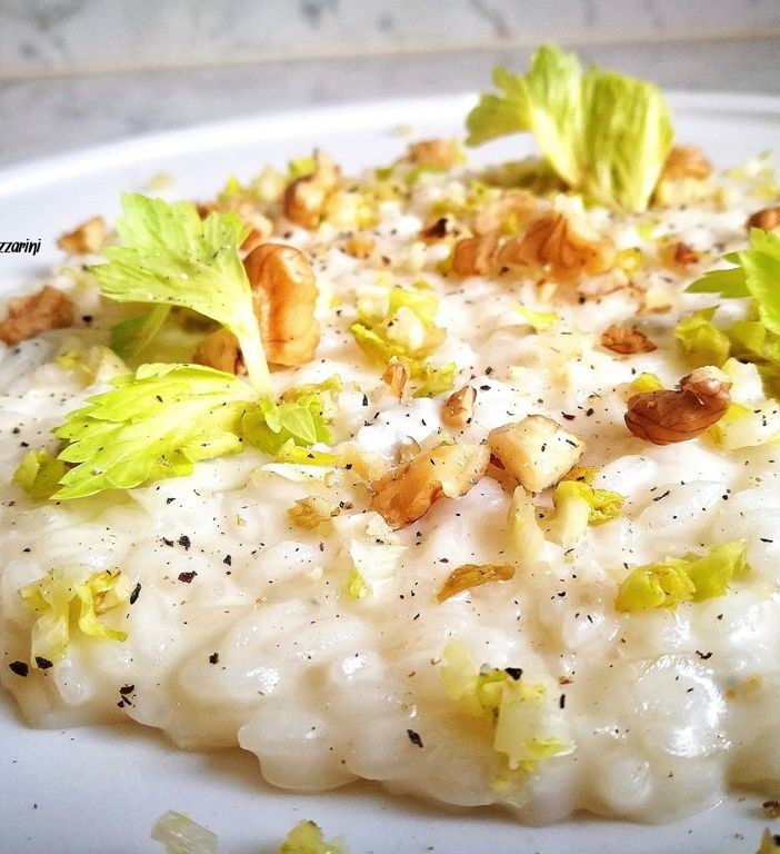 #quarantenasuifornelli, il risotto con crema di gorgonzola, sedano e noci di Giancarlo Lazzarini