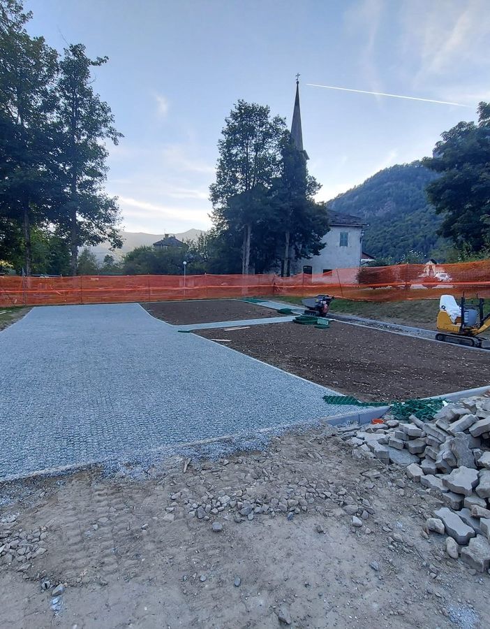 I lavori nella nuova area pic-nic di Scopa