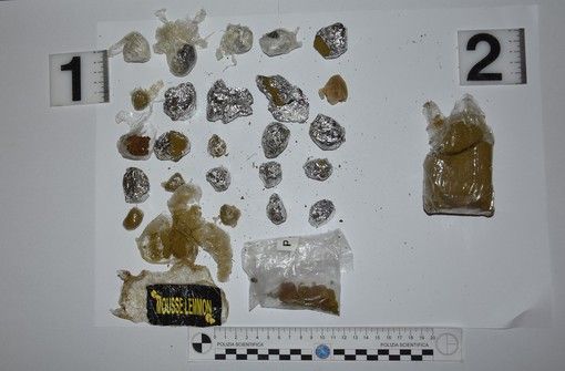 Spaccio di droga in paese: un arresto e una denuncia