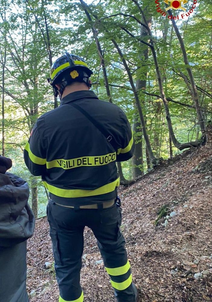 Escursionista scivola in un dirupo a Scopello, salvato