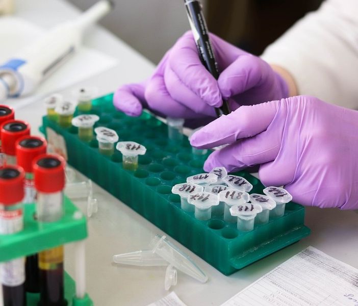 Varallo: Collaborazione tra ASL, Dirigenze scolastiche, Comuni di Quarona e Borgosesia per effettuazione di tamponi ad alunni in quarantena