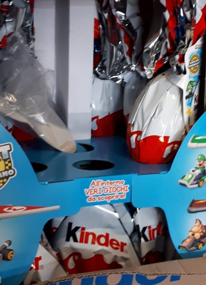 Ai volontari dell'Antincendi Boschivi del Piemonte un dolce pensiero da Ferrero
