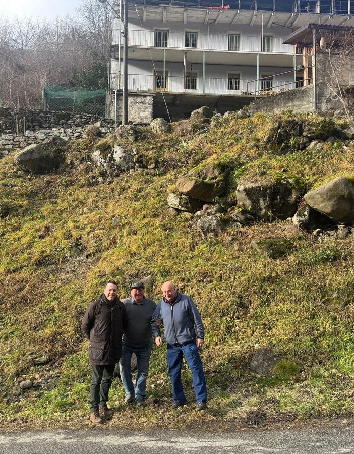 Dopo l'appello dei cittadini, lavori al versante di località Crosi