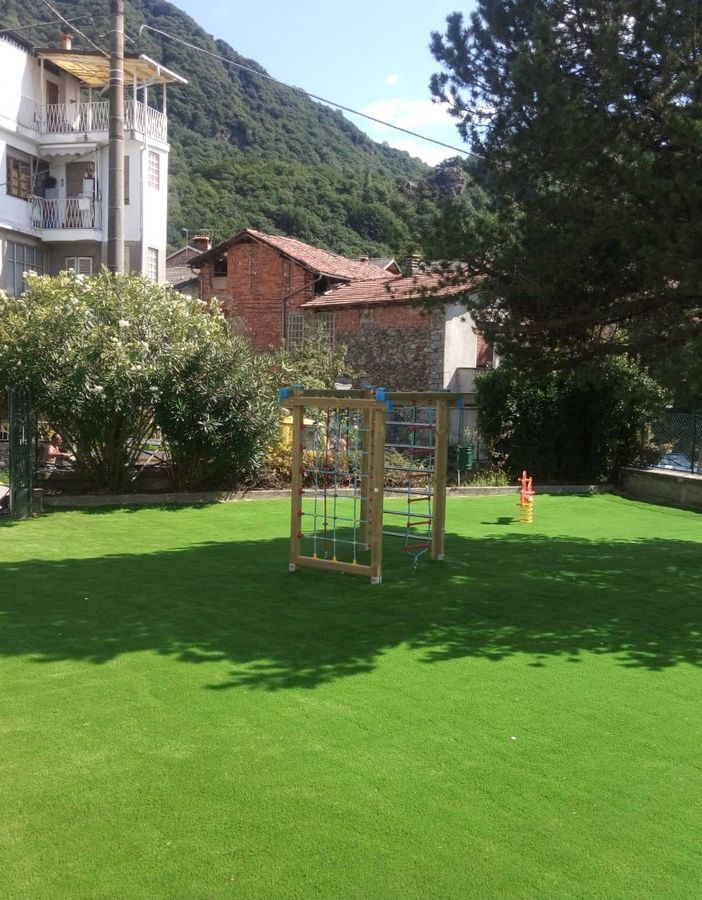 Il nuovo parco giochi della scuola di Roccapietra