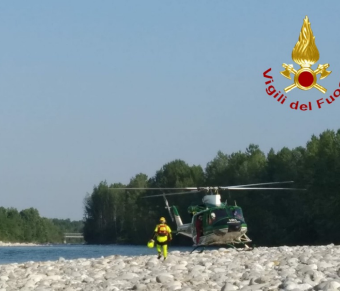 Si immergono nella Sesia e vengono trascinati via dalla corrente FOTO e VIDEO