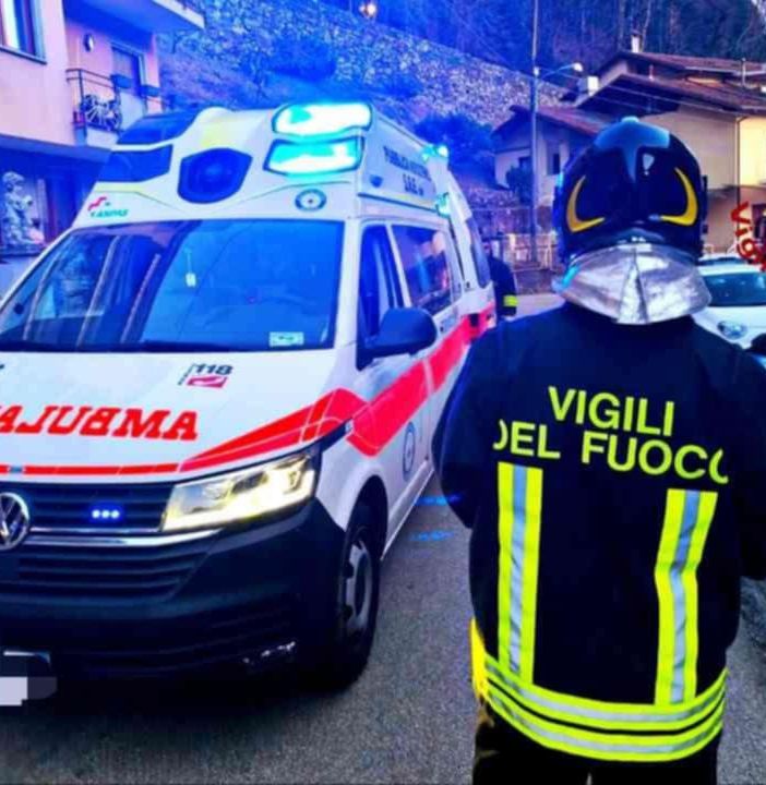 Persona colpita da un malore in casa a Varallo, soccorsa dai vigili del fuoco e 118