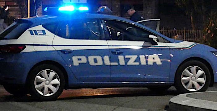 In discoteca con un coltello, minaccia un altro giovane