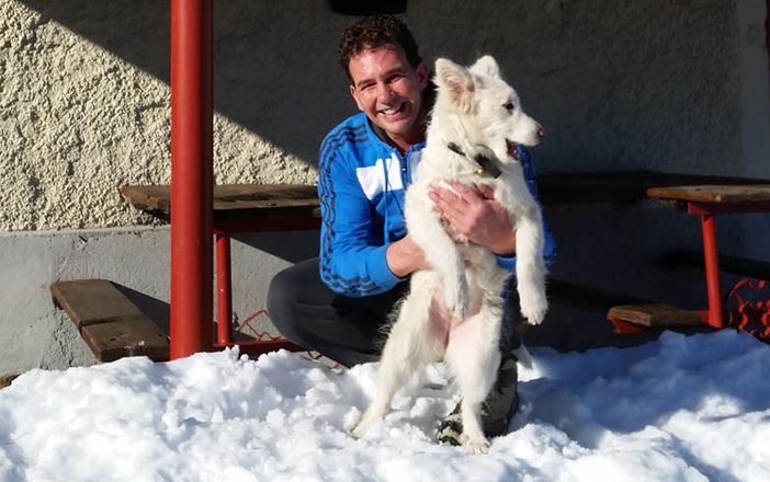 &quot;Pensavo di morire, ma il mio cane mi ha salvato&quot;, la toccante storia di Yuma e Massimiliano VIDEO
