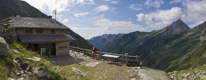 Rifugio Vallè, l’Ente Parco cerca un nuovo gestore per la struttura in quota ad Alto Sermenza