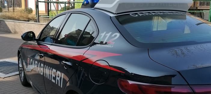 Incidente sfiorato a Pray per una chiazza di gasolio sulla strada (foto di repertorio)