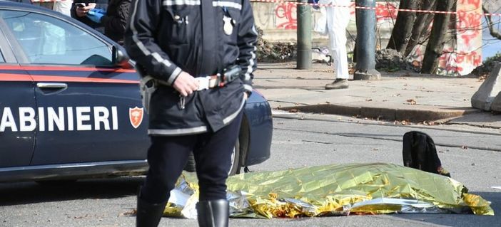 C'è l'identikit dell'assassino del biellese ucciso ai Murazzi: è un giovane con i capelli rasta C'è l'identikit dell'assassino del biellese ucciso ai Murazzi: è un giovane con i capelli rasta