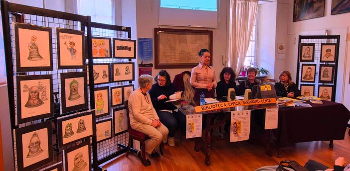 A Varallo presentato il libro Cosa si dicono le campane nel silenzio? tra racconto, illustrazioni e memoria del Museo di Valduggia A Varallo presentato il libro Cosa si dicono le campane nel silenzio? tra racconto, illustrazioni e memoria del Museo di Valduggia