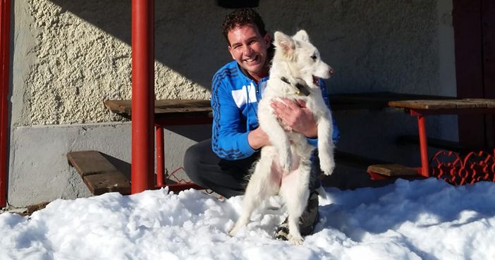 "Pensavo di morire, ma il mio cane mi ha salvato", la toccante storia di Yuma e Massimiliano VIDEO "Pensavo di morire, ma il mio cane mi ha salvato", la toccante storia di Yuma e Massimiliano VIDEO