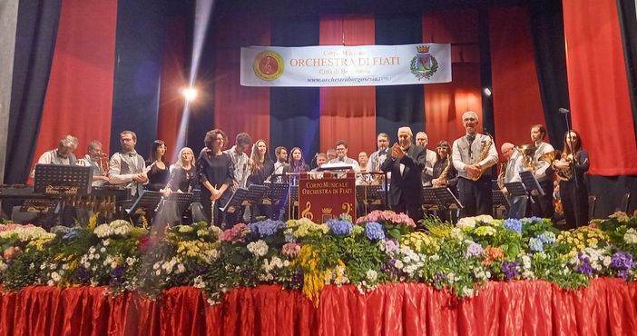 Borgosesia celebra il centenario dell’Orchestra Fiati con un Gala applaudito e carico di attesa per i prossimi eventi Borgosesia celebra il centenario dell’Orchestra Fiati con un Gala applaudito e carico di attesa per i prossimi eventi