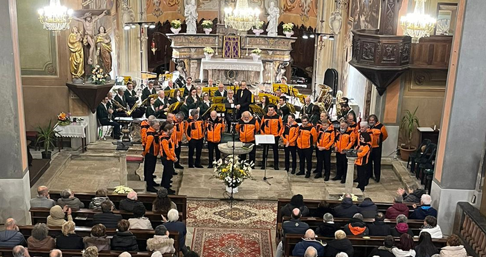 Corpo Musicale Portula e Coro Cesare Rinaldo Coggiola, 200 anni in due: tante persone al concerto Corpo Musicale Portula e Coro Cesare Rinaldo Coggiola, 200 anni in due: tante persone al concerto
