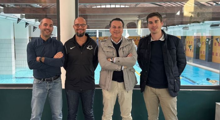 Omaggi in libri e buono piscina per i nuovi nati a Varallo