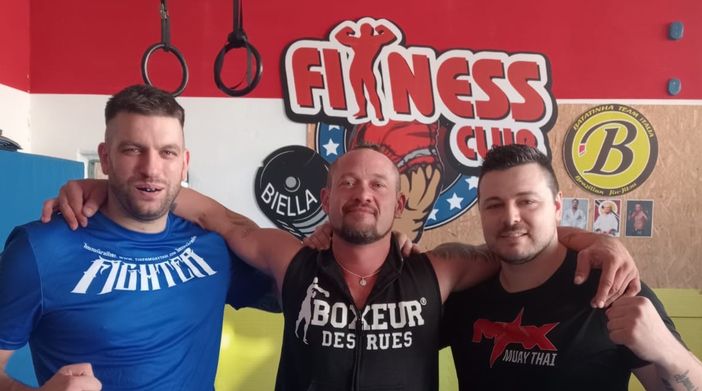 Kick boxing alla palestra dell'istituto D'Adda di Varallo Kick boxing alla palestra dell'istituto D'Adda di Varallo