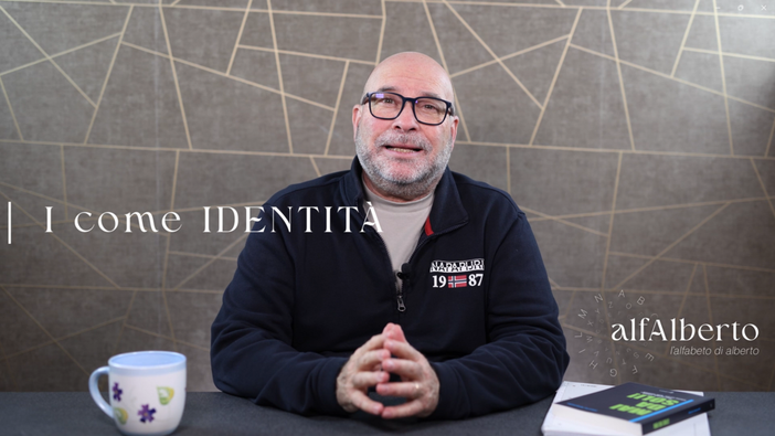 AlfAlberto, “I” come Identità: la domanda che ognuno si porta dentro