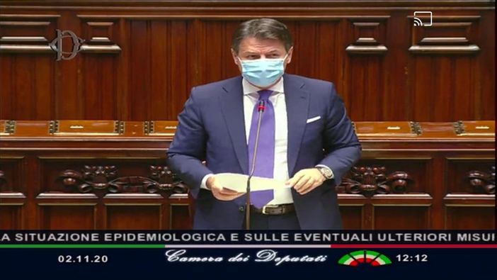 Conte alla Camera: "Limiti a circolazione persone di sera e mobilità tra regioni. Più restrizioni nelle zone a rischio" Conte alla Camera: "Limiti a circolazione persone di sera e mobilità tra regioni. Più restrizioni nelle zone a rischio"