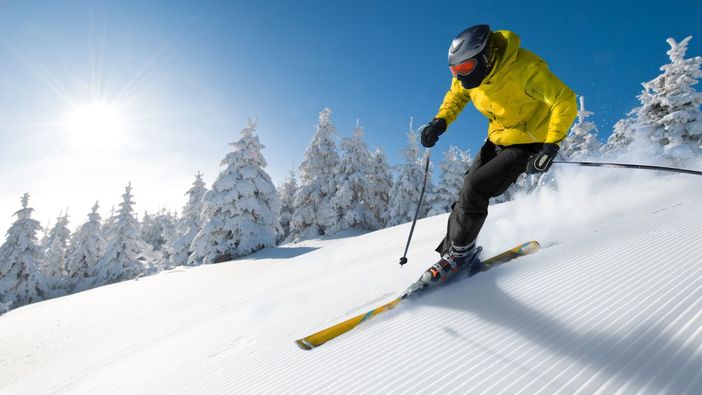 Dal 2025 casco obbligatorio sulle piste da sci: anche Monterosa Ski pronto ad applicare la nuova norma