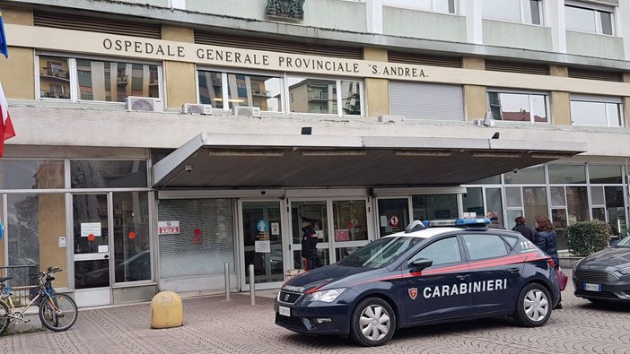 Vercelli: dà in escandescenze al pronto soccorso, arrestato dai carabinieri Vercelli: dà in escandescenze al pronto soccorso, arrestato dai carabinieri