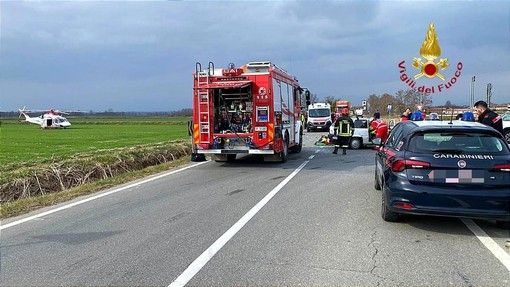 Scontro con feriti a Balocco: interviene l'elisoccorso