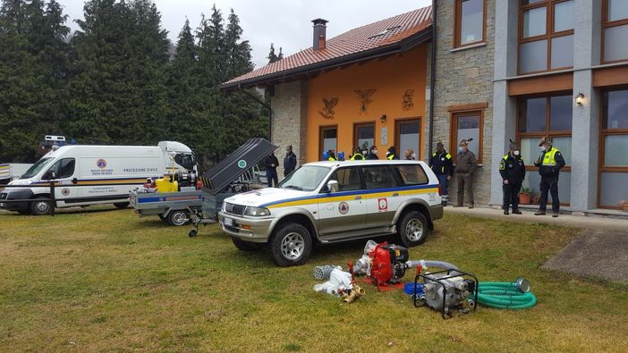 I mezzi del Coordinamento Territoriale di Protezione Civile anche a Roccapietra grazie a Fondazione Valsesia FOTO I mezzi del Coordinamento Territoriale di Protezione Civile anche a Roccapietra grazie a Fondazione Valsesia FOTO