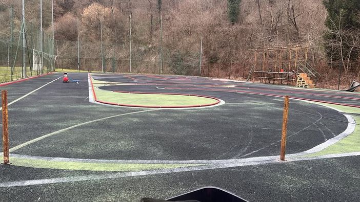 Valduggia, volontari al lavoro per la nuova pista di automodelli radiocomandati