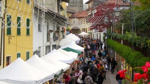 Il Mercatino degli Angeli di Sordevolo (Biella), apre la rassegna degli eventi Natalizi Il Mercatino degli Angeli di Sordevolo (Biella), apre la rassegna degli eventi Natalizi