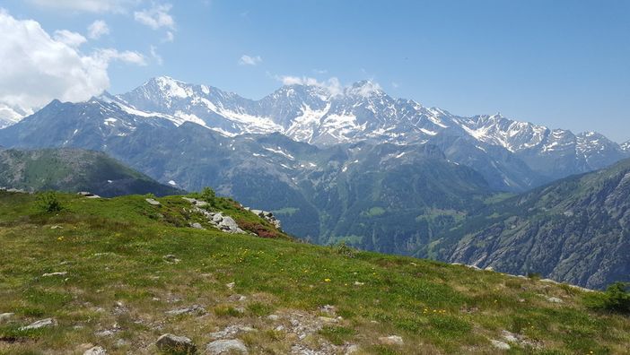 Alla testata della val Bognanco Cima Verosso, Cima Mattaroni, Cima del Tirone (San Bernardo di Bognanco –VB-). Alla testata della val Bognanco Cima Verosso, Cima Mattaroni, Cima del Tirone (San Bernardo di Bognanco –VB-).