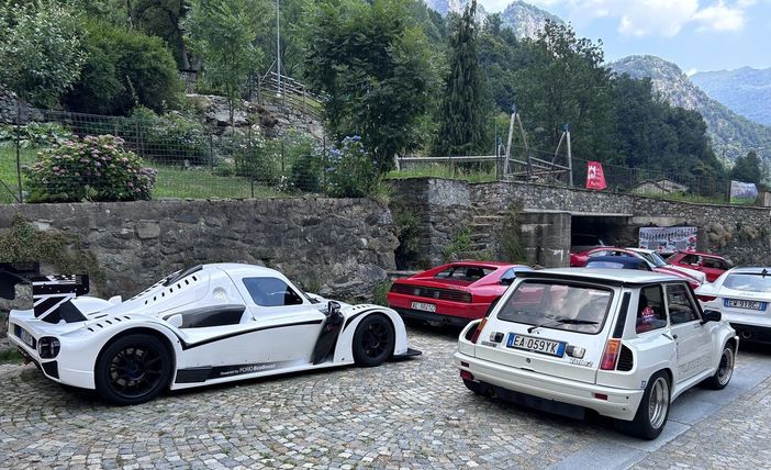 Auto storiche e supercar tra Prato Sesia, Rassa e Campertogno per il 23° raduno