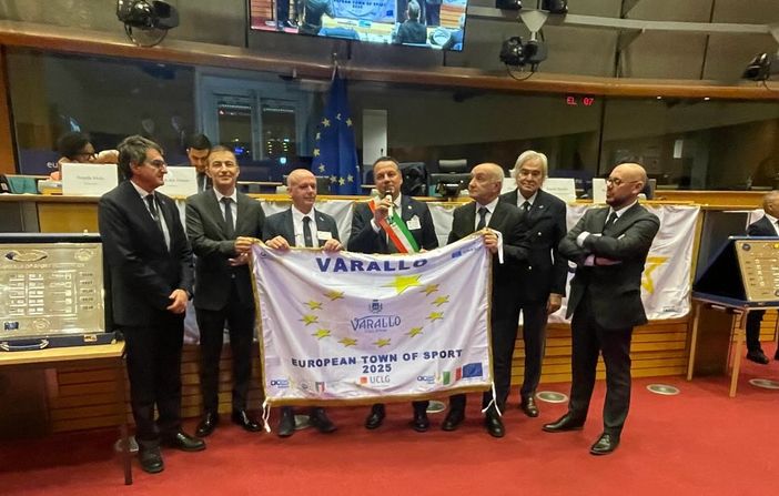 A Varallo la bandiera di Città europea dello sport A Varallo la bandiera di Città europea dello sport