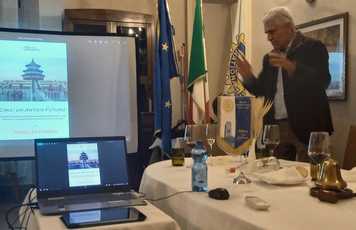 Al Rotary Club di Gattinara il viaggio fotografico di Renzo Petterino: la Cina tra tradizione e modernità
