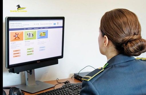 False attestazioni sul calo di fatturato per accedere ai prestiti garantiti dallo Stato: denunciati due imprenditori False attestazioni sul calo di fatturato per accedere ai prestiti garantiti dallo Stato: denunciati due imprenditori