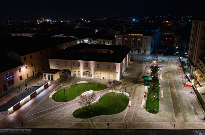 Gattinara, l'inaugurazione di Piazza Paolotti fa discutere Gattinara, l'inaugurazione di Piazza Paolotti fa discutere