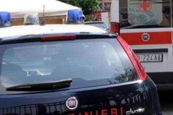 Torino, morto bimbo di 5 mesi caduto dalle scale: scivolato dalle braccia della mamma colta da malore