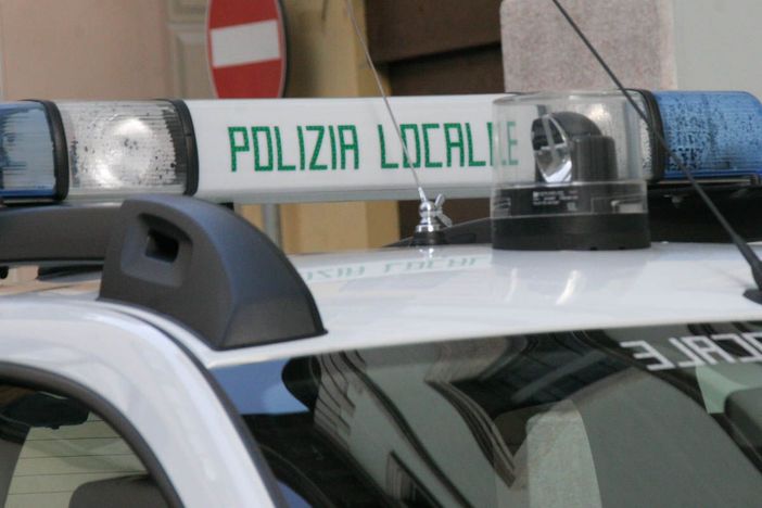 Dal nord-ovest. Arrestato a Novara un 23enne per atti persecutori e violenza privata nei confronti di una coetanea Dal nord-ovest. Arrestato a Novara un 23enne per atti persecutori e violenza privata nei confronti di una coetanea