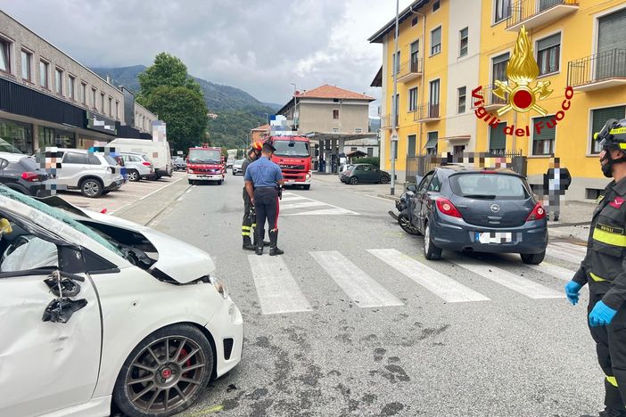 Borgosesia, due incidenti in viale Varallo: intervento dei Vigili del Fuoco e del 118