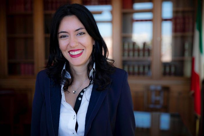 Chiusura scuole e fine anno scolastico senza recuperi, Azzolina: "Il documento diffuso è falso"