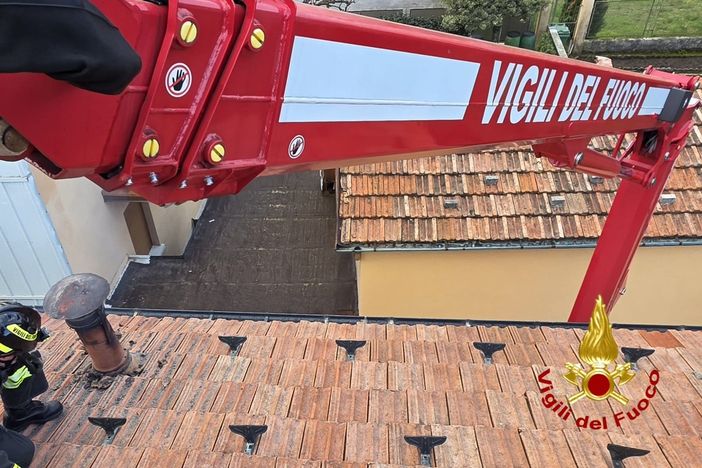 Borgosesia, incendio al camino in via Salvo D’Acquisto: intervento dei Vigili del Fuoco nella mattinata del 17 marzo