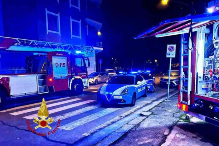 Incendio ieri notte a Vercelli Incendio ieri notte a Vercelli