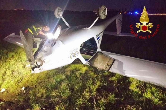 Incidente aereo, salvi gli occupanti del velivolo Incidente aereo, salvi gli occupanti del velivolo