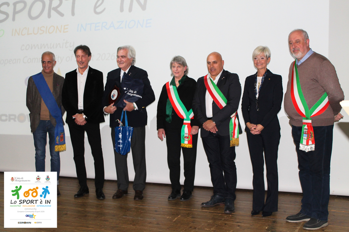 Borgomanero celebra i suoi campioni: premi agli atleti e presentazione della Community “Lo SPORT è IN”