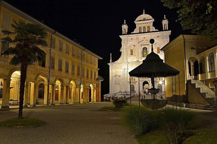 Il comune illumina il Sacro Monte per il 2020